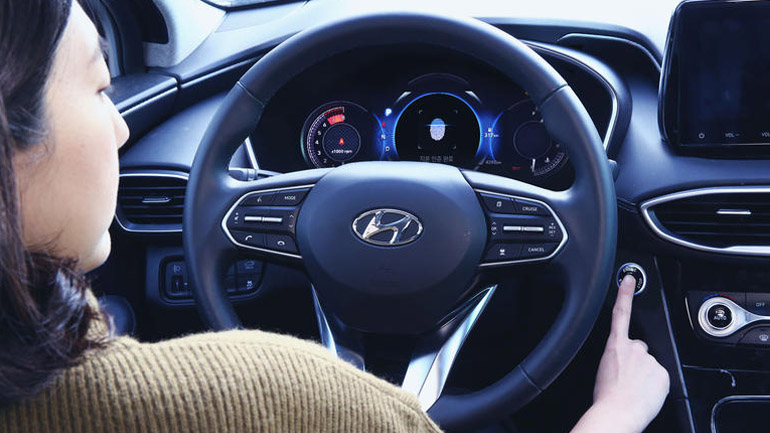 Με δαχτυλικό αποτύπωμα ανοίγει το Hyundai Santa Fe